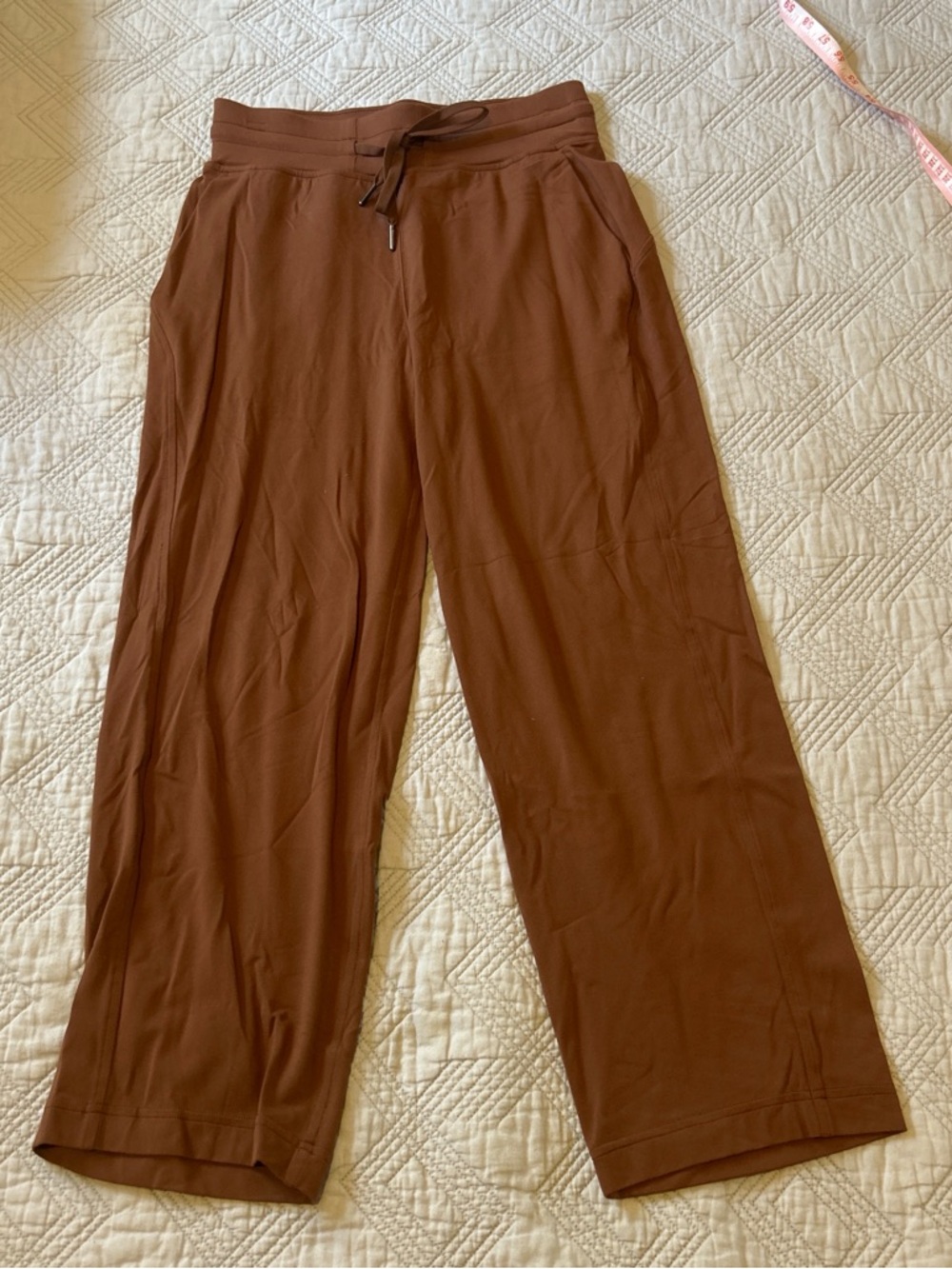 lululemon athletica ready to rulu size 4 straight Joggers